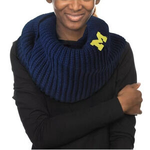 Foco Women's Michigan Wolverines Navy Blue Cowl Knit Infinity Scarf Q3-18